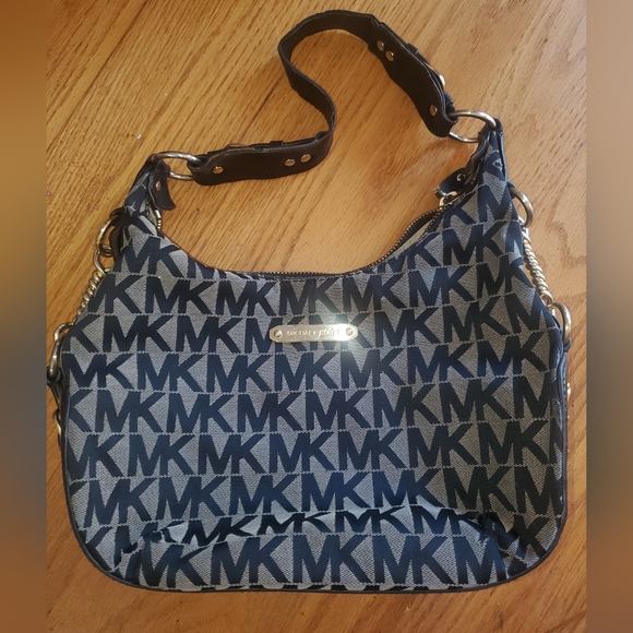 Michael Kors  Monogram Shoulder Bag some flaws see pics - Picture 1 of 7